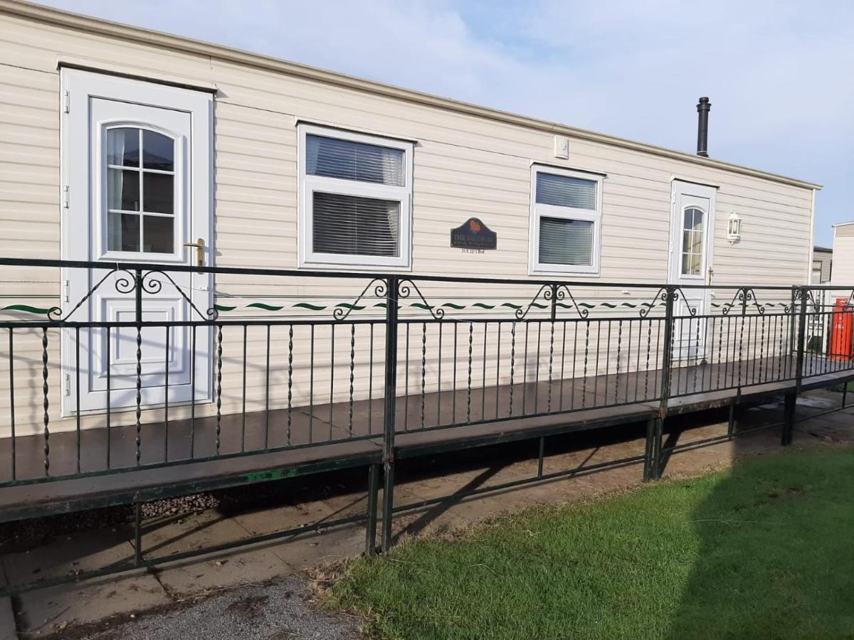 Отель 6 Berth The Wolds Salisbury Addlethorpe Экстерьер фото