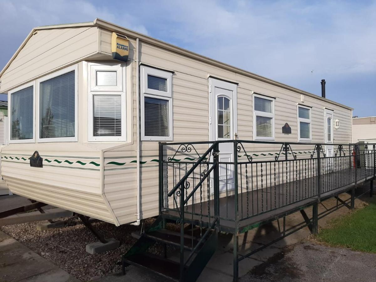 Отель 6 Berth The Wolds Salisbury Addlethorpe Экстерьер фото